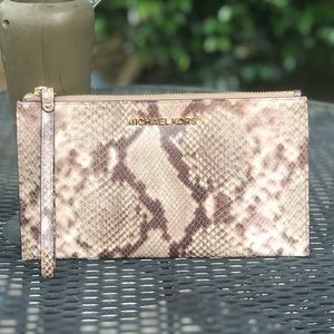 NWOT MK Jet Set Snake Clutch